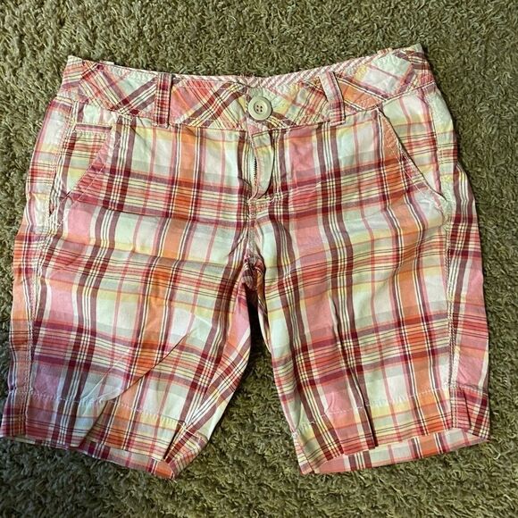 Aeropostale pink plaid shorts size 5 - Picture 1 of 3